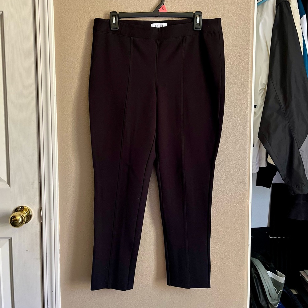 Elle Black Skinny Pants with Streamlined Silhouette